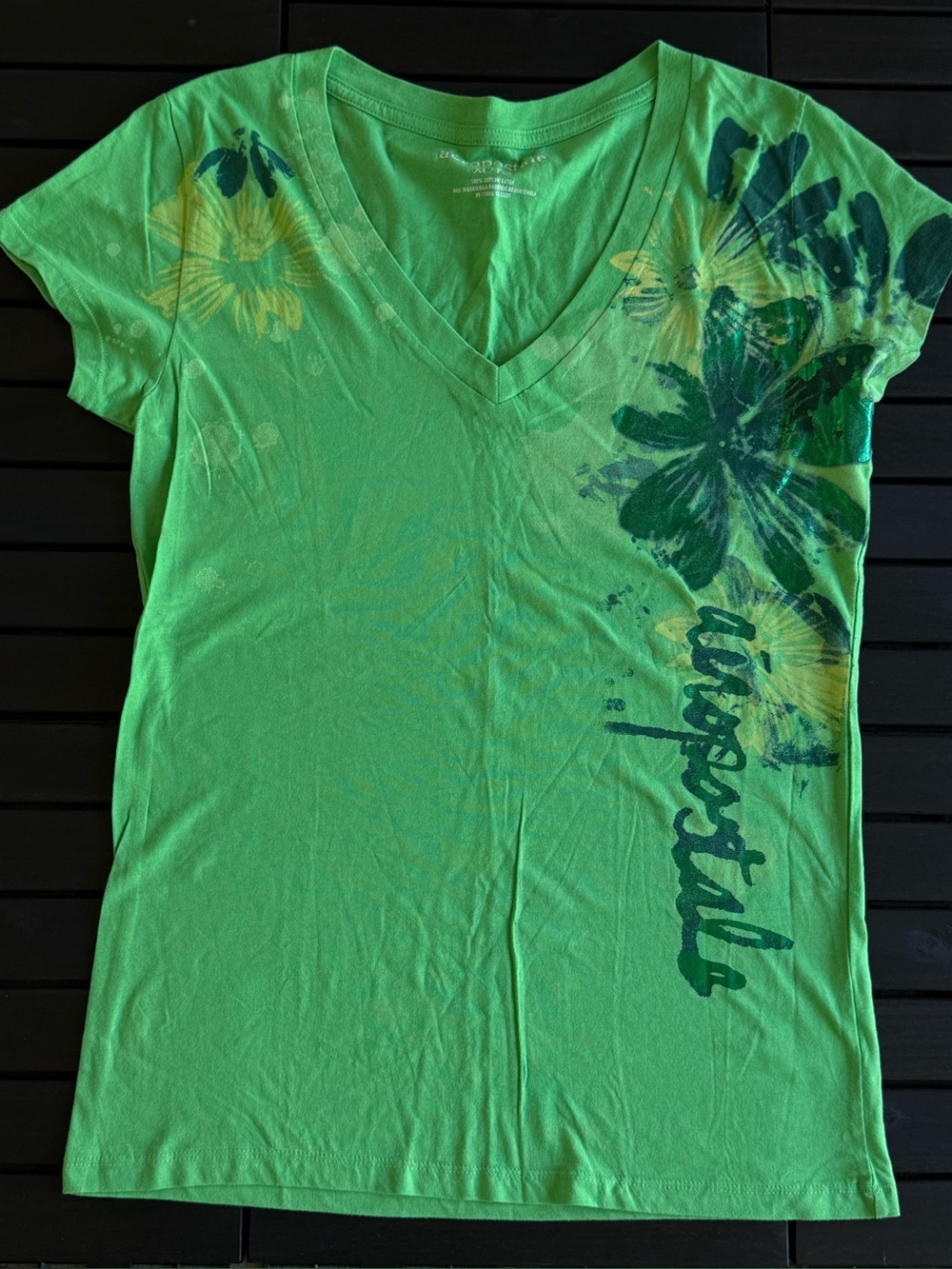 Aeropostale Green Floral Graphic V-Neck Tee Women’s XL Y2K Style